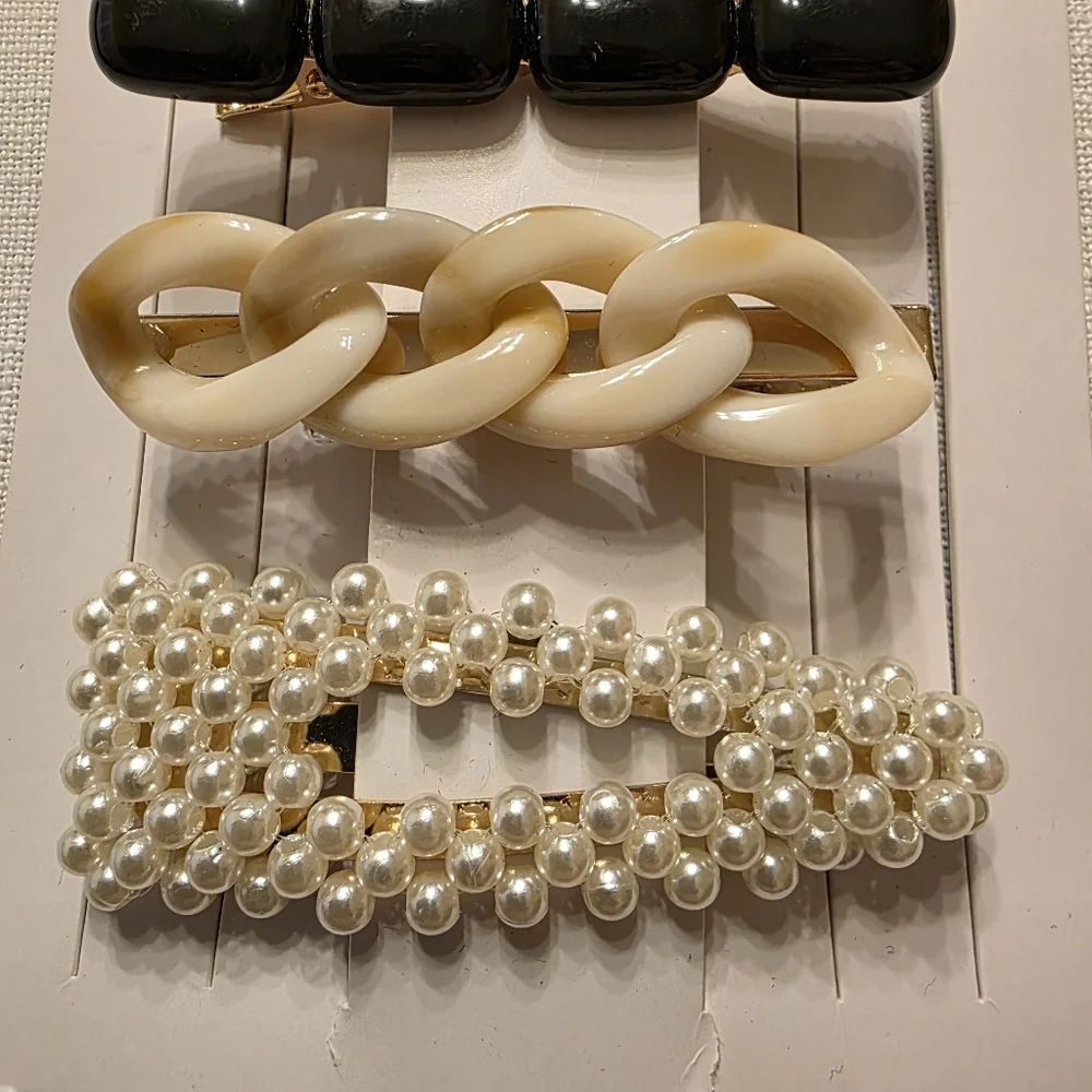 Hair Clip Set Cream Gold Black Pearlized And Sparkles NEW